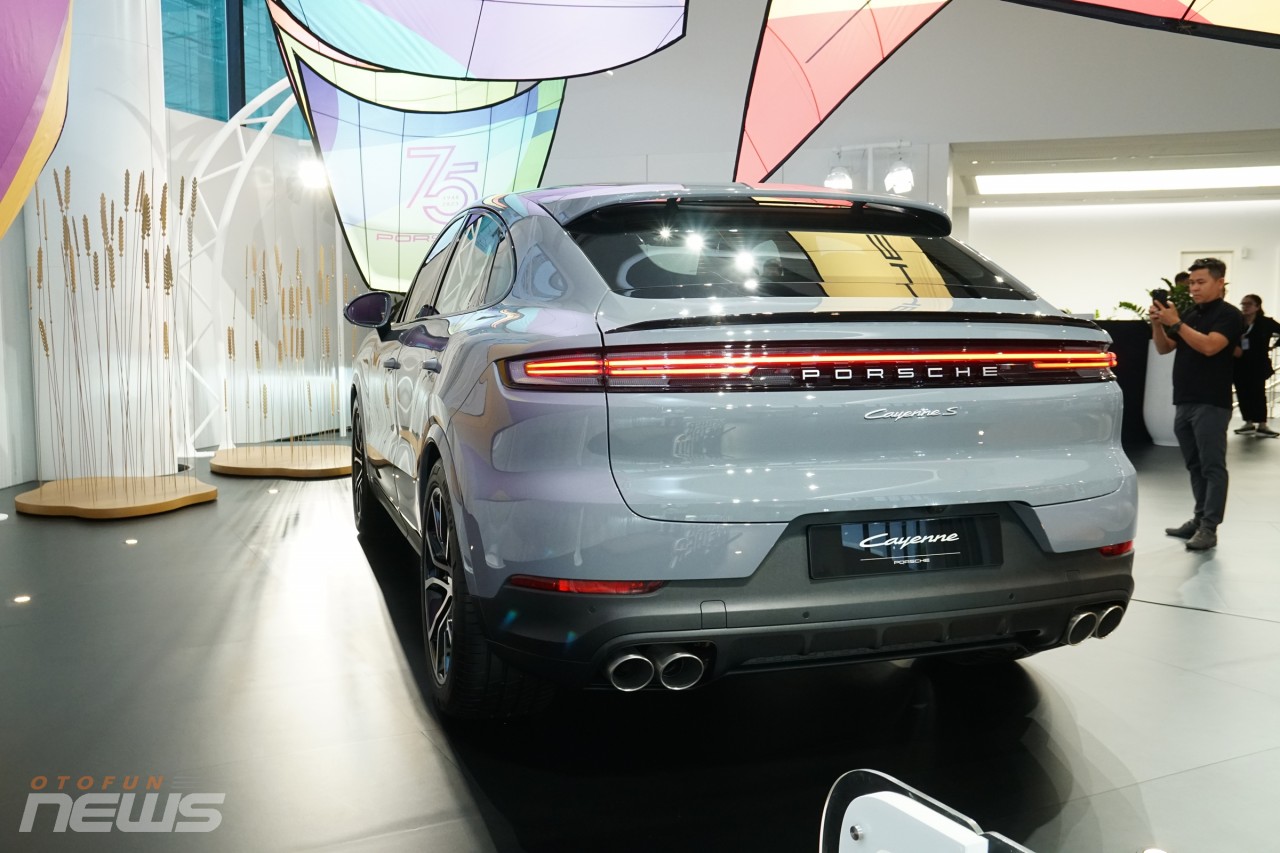 Cận cảnh Porsche Cayenne S Coupe 2024 tại Việt Nam