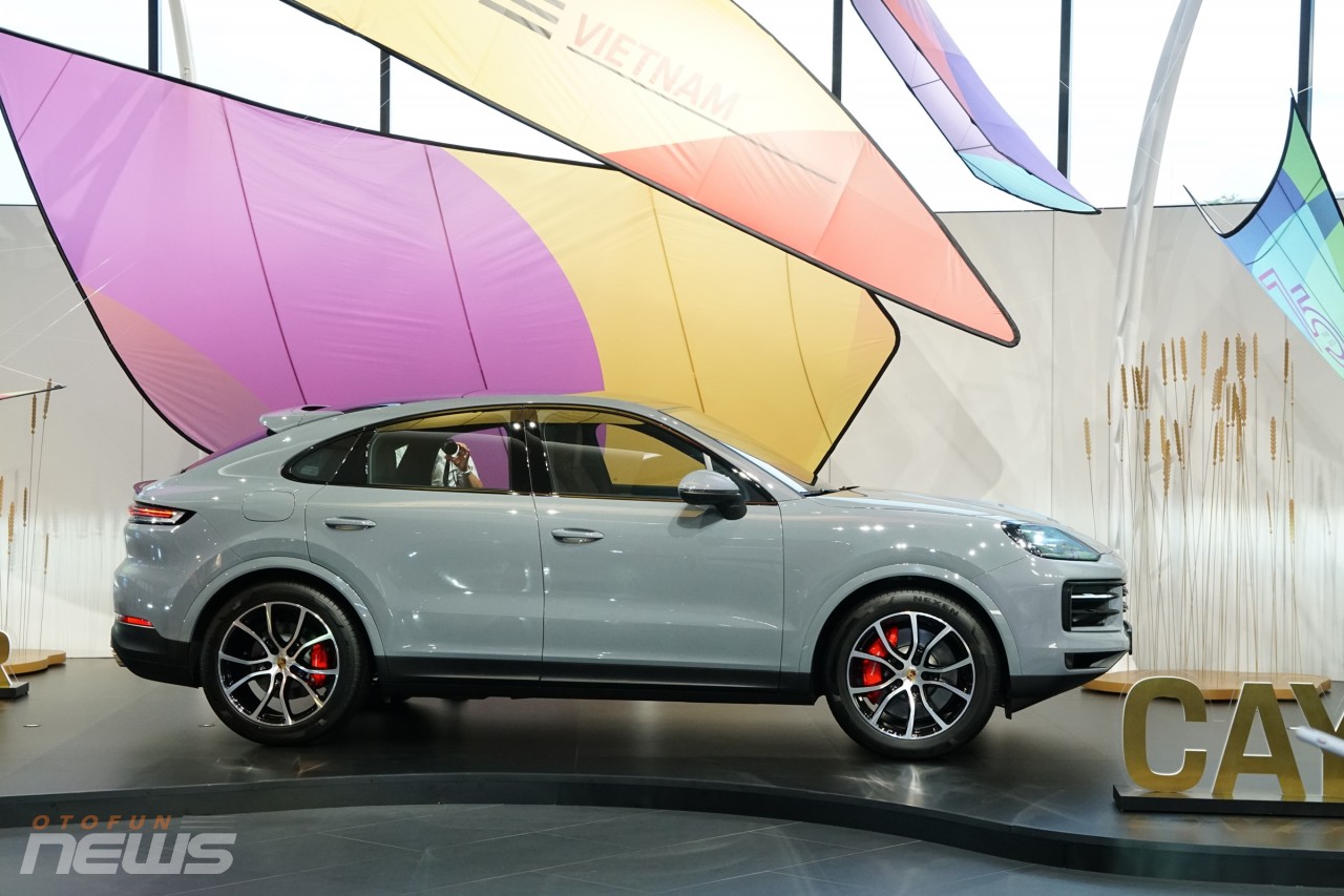 Cận cảnh Porsche Cayenne S Coupe 2024 tại Việt Nam