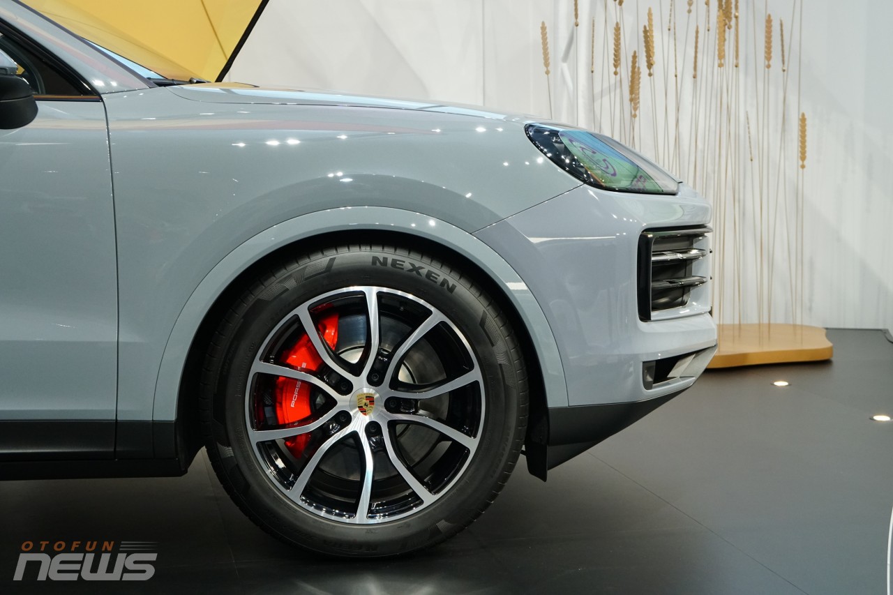 Cận cảnh Porsche Cayenne S Coupe 2024 tại Việt Nam
