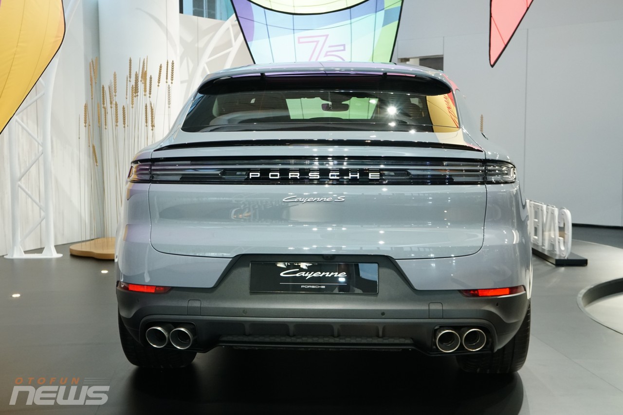 Cận cảnh Porsche Cayenne S Coupe 2024 tại Việt Nam