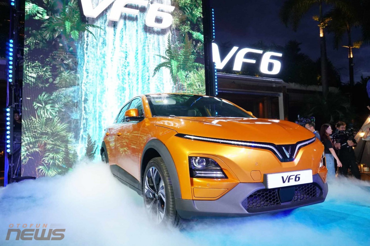Vinfast VF6 ra mắt, xe hạng B có thêm đối thủ mới Vinfast VF6 ra mắt, xe hạng B có thêm đối thủ mới