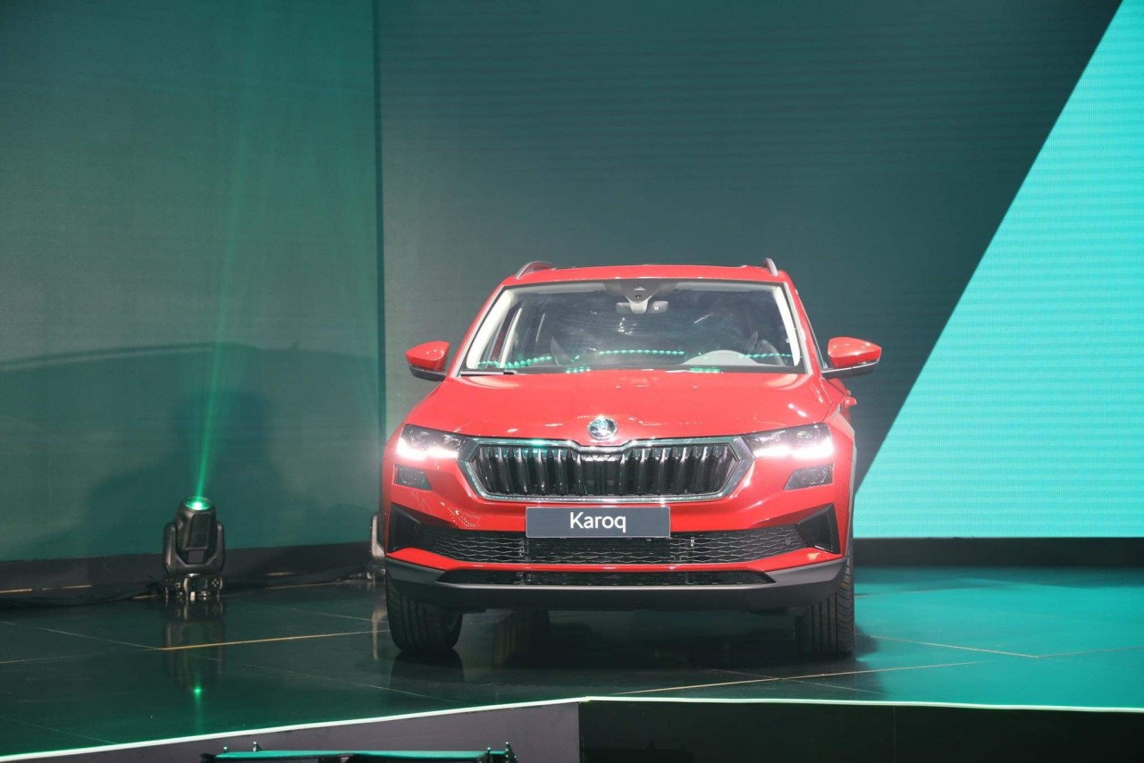 Chi tiết Skoda Karoq 2023 vừa ra mắt, giá lăn bánh dao động 1,14-1,24 tỷ đồng tại Hà Nội Chi tiết Skoda Karoq 2023 vừa ra mắt, giá lăn bánh dao động 1,14-1,24 tỷ đồng tại Hà Nội