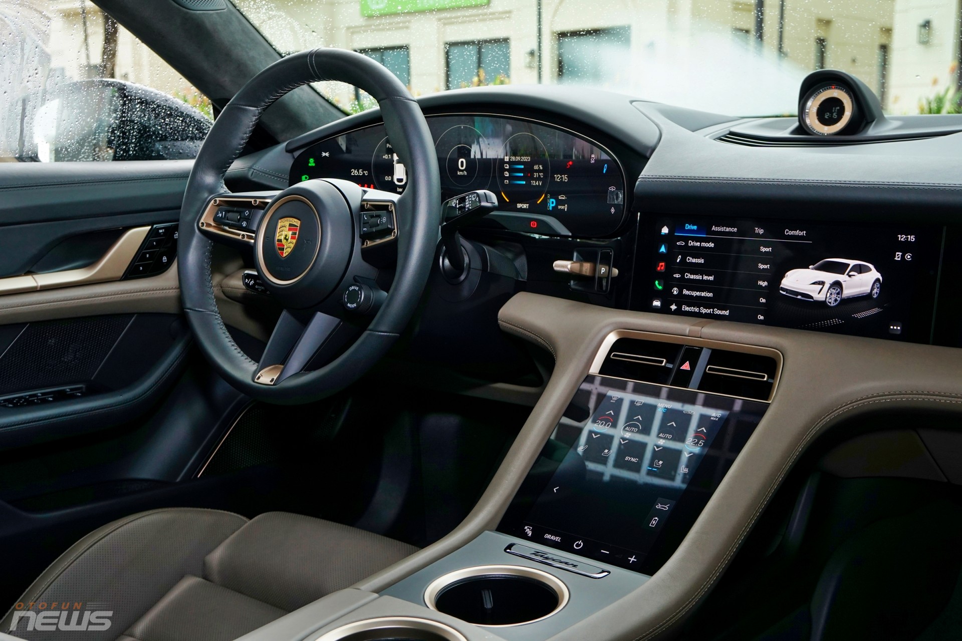 Porsche Taycan Cross Turismo: Xe điện thể thao dành cho người giàu