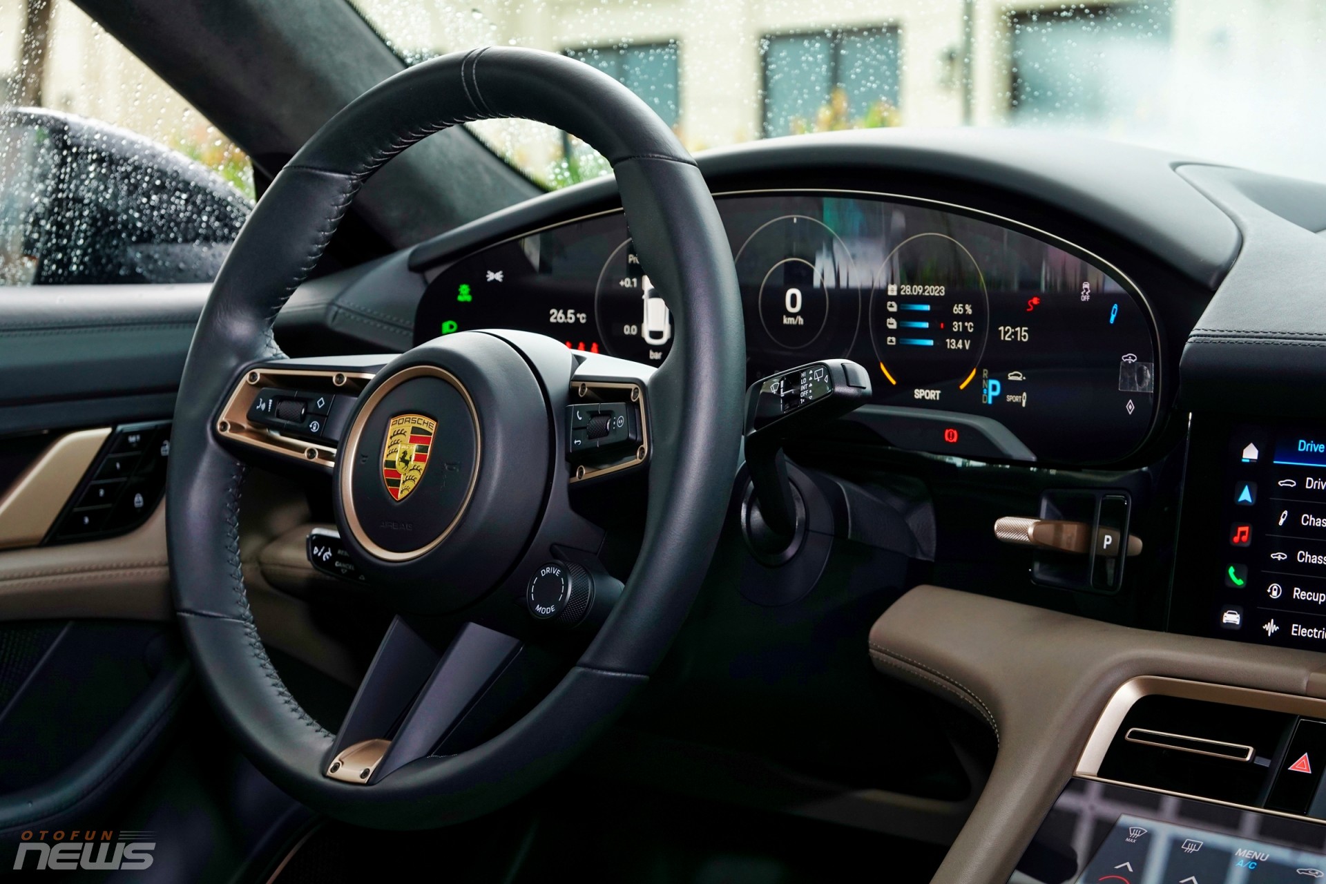 Porsche Taycan Cross Turismo: Xe điện thể thao dành cho người giàu