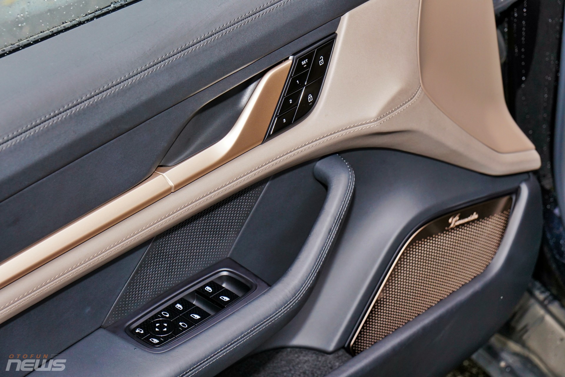 Porsche Taycan Cross Turismo: Xe điện thể thao dành cho người giàu
