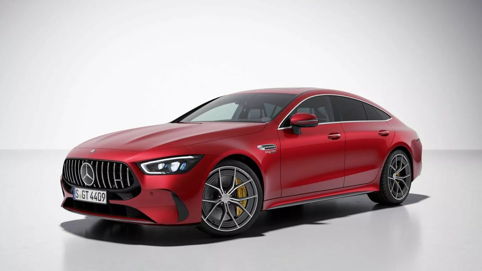 Coupe 4 cửa Mercedes-AMG GT63s E-Performance mạnh 831 mã lực