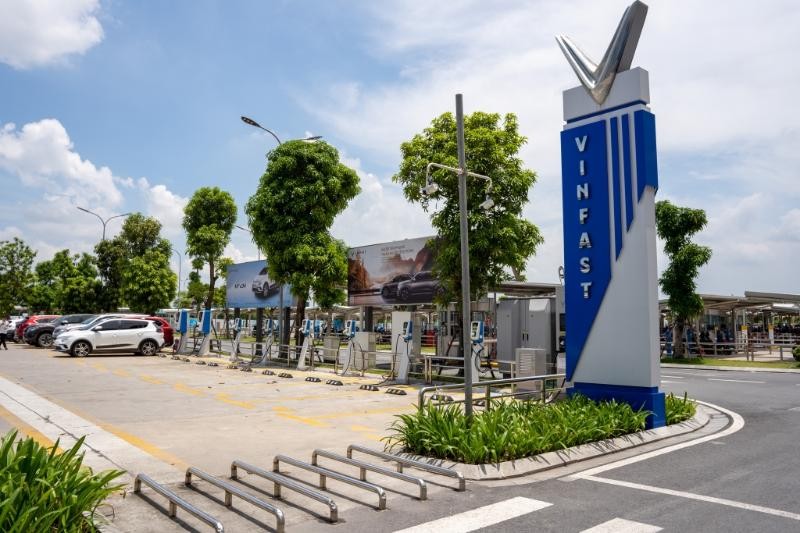 Cứ 3,5km lại có một trạm sạc ô tô điện VinFast Cứ 3,5km lại có một trạm sạc ô tô điện VinFast