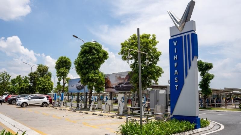 Cứ 3,5km lại có một trạm sạc ô tô điện VinFast
