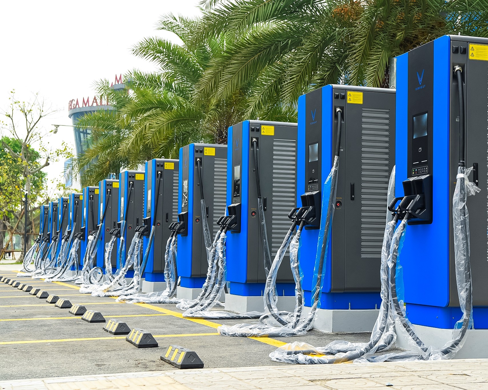 Cứ 3,5km lại có một trạm sạc ô tô điện VinFast Cứ 3,5km lại có một trạm sạc ô tô điện VinFast