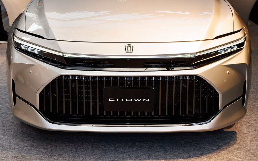 Cận cảnh xe 'bộ trưởng' Toyota Crown Sedan 2024 Cận cảnh xe 'bộ trưởng' Toyota Crown Sedan 2024