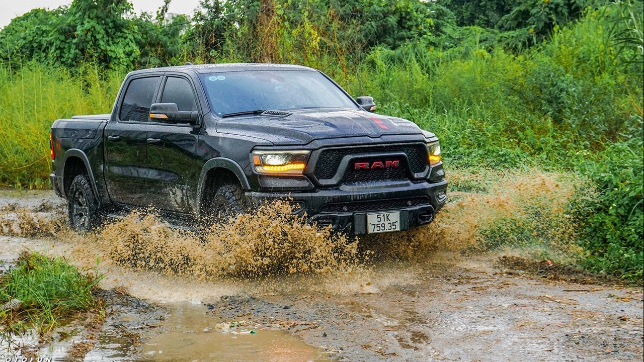 Đánh giá Ram 1500 Rebel: Vừa to, vừa lực