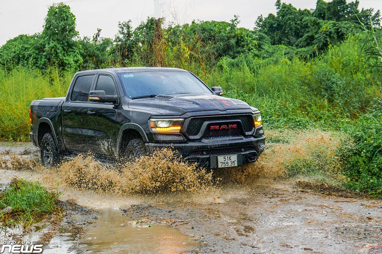 Đánh giá Ram 1500 Rebel: Vừa to, vừa khỏe Đánh giá Ram 1500 Rebel: Vừa to, vừa khỏe