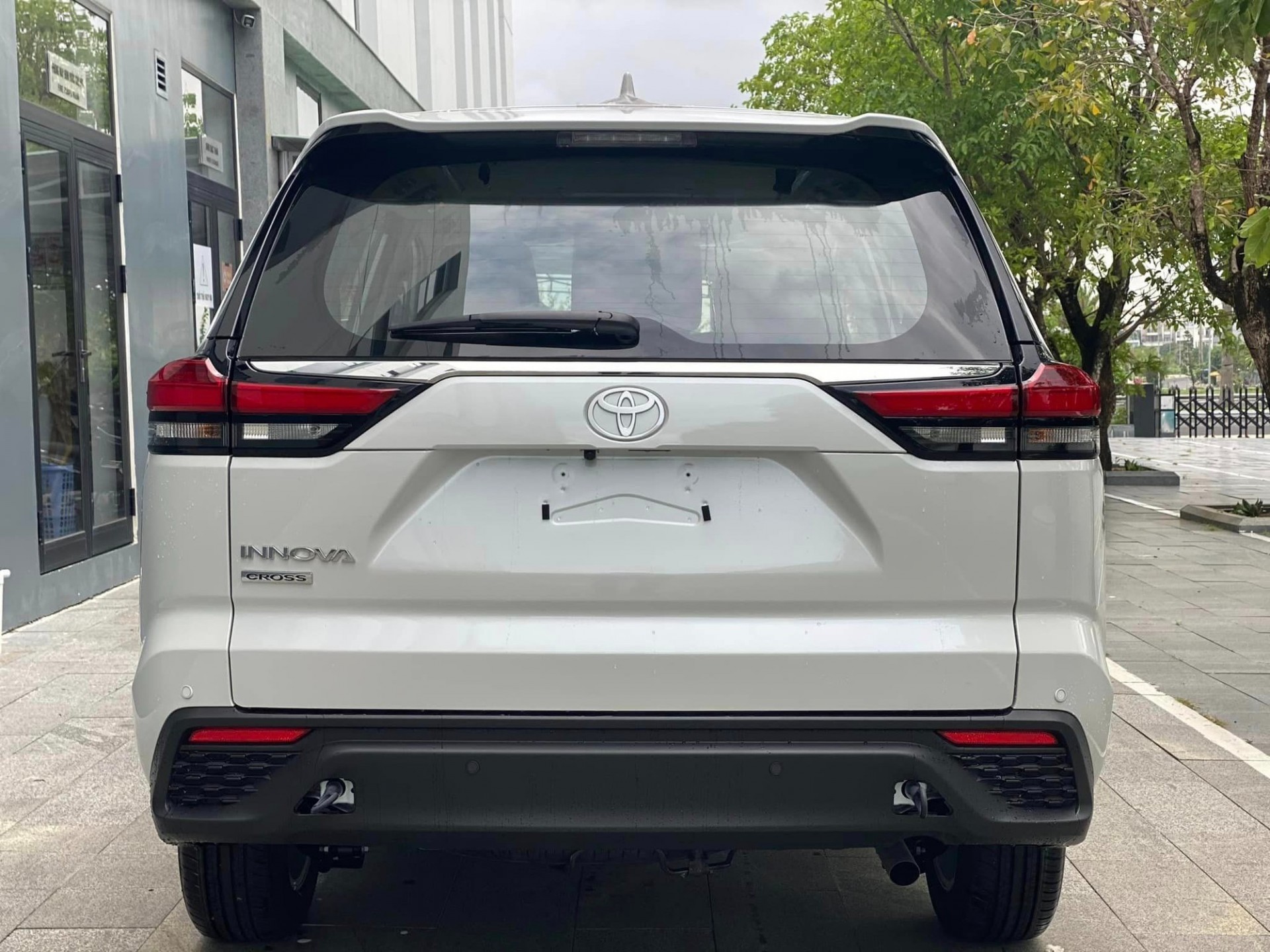 Vừa về đại lý Toyota Innova Cross đã chênh giá 50 triệu đồng Vừa về đại lý Toyota Innova Cross đã chênh giá 50 triệu đồng