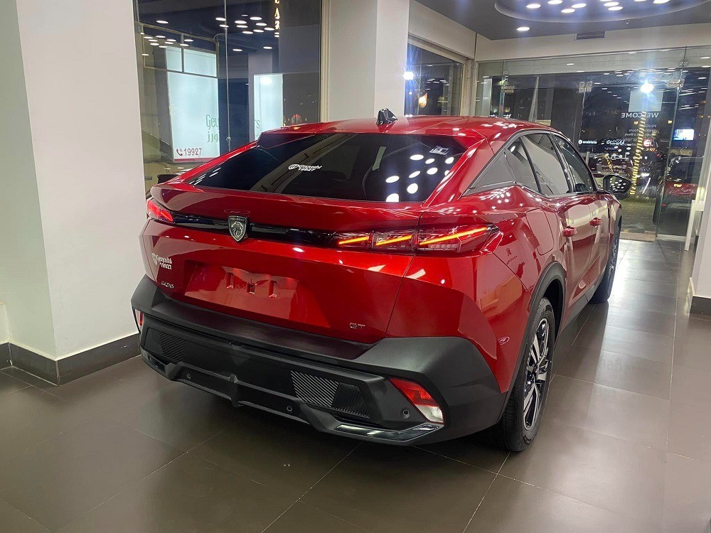Peugeot 408 bất ngờ xuất hiện tại đại lý Peugeot 408 bất ngờ xuất hiện tại đại lý