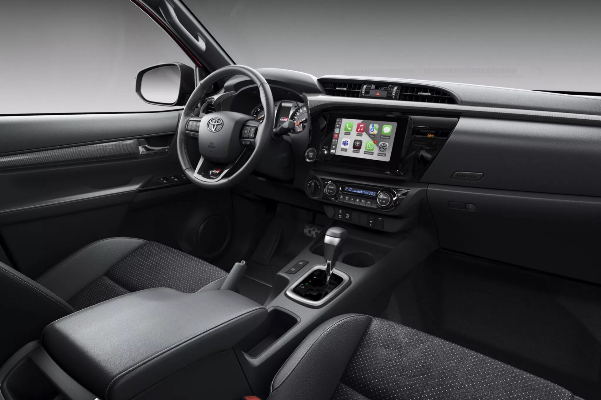 Toyota giới thiệu bán tải thể thao Hilux GR Sport II 2024 Toyota giới thiệu bán tải thể thao Hilux GR Sport II 2024