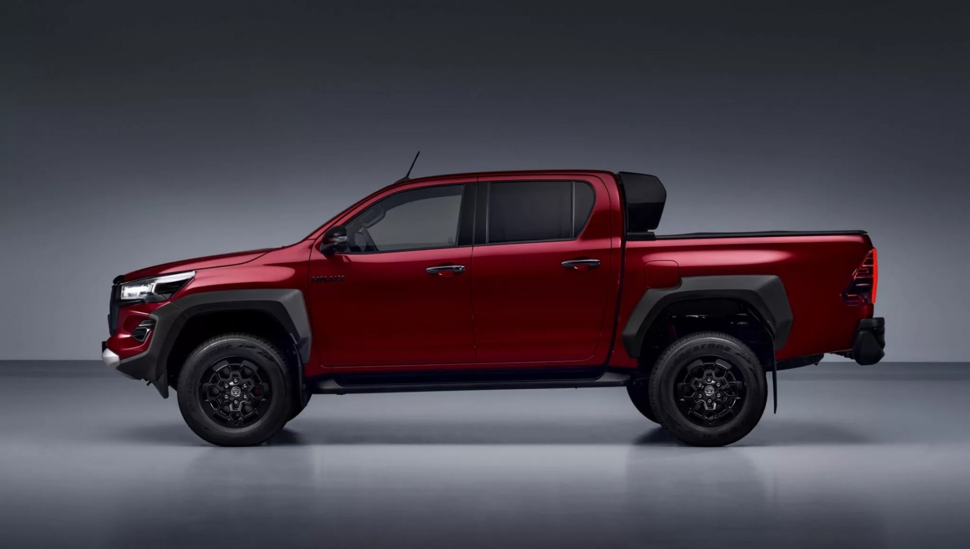 Toyota giới thiệu bán tải thể thao Hilux GR Sport II 2024 Toyota giới thiệu bán tải thể thao Hilux GR Sport II 2024