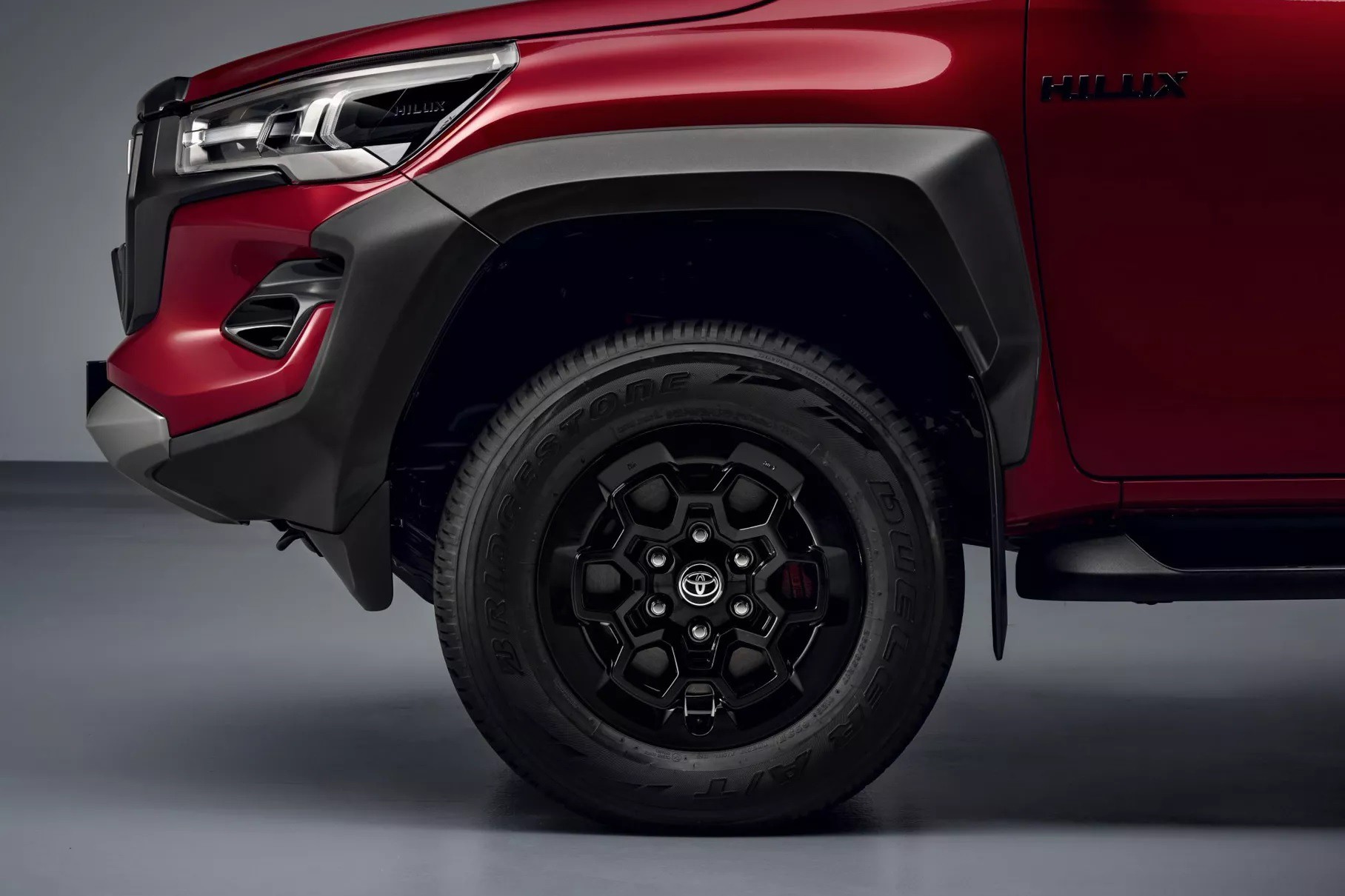 Toyota giới thiệu bán tải thể thao Hilux GR Sport II 2024 Toyota giới thiệu bán tải thể thao Hilux GR Sport II 2024