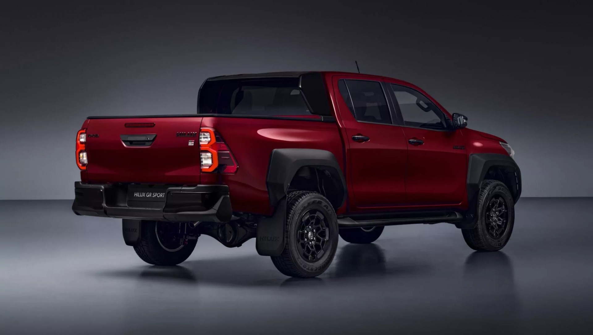 Toyota giới thiệu bán tải thể thao Hilux GR Sport II 2024 Toyota giới thiệu bán tải thể thao Hilux GR Sport II 2024