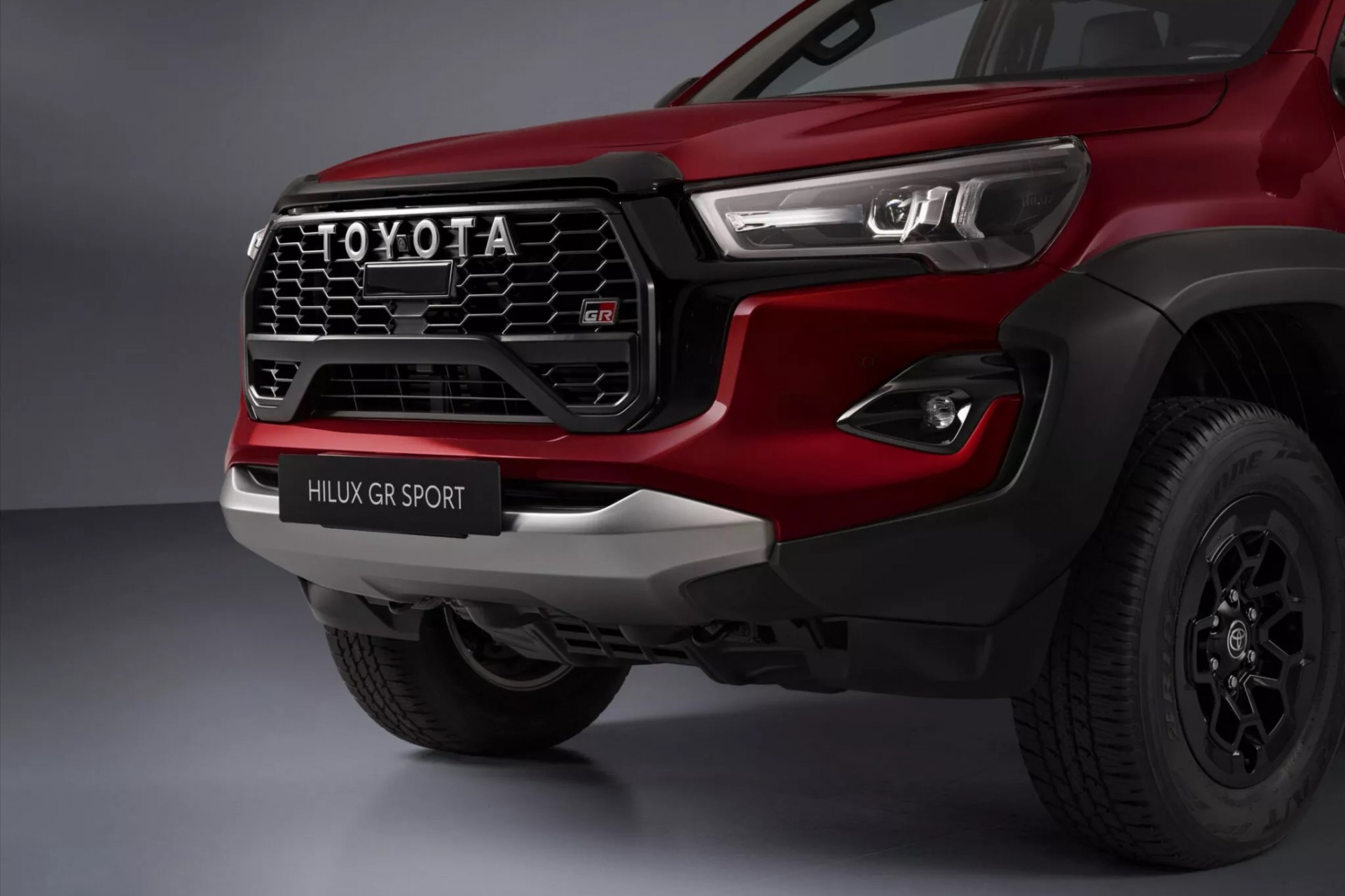 Toyota giới thiệu bán tải thể thao Hilux GR Sport II 2024 Toyota giới thiệu bán tải thể thao Hilux GR Sport II 2024