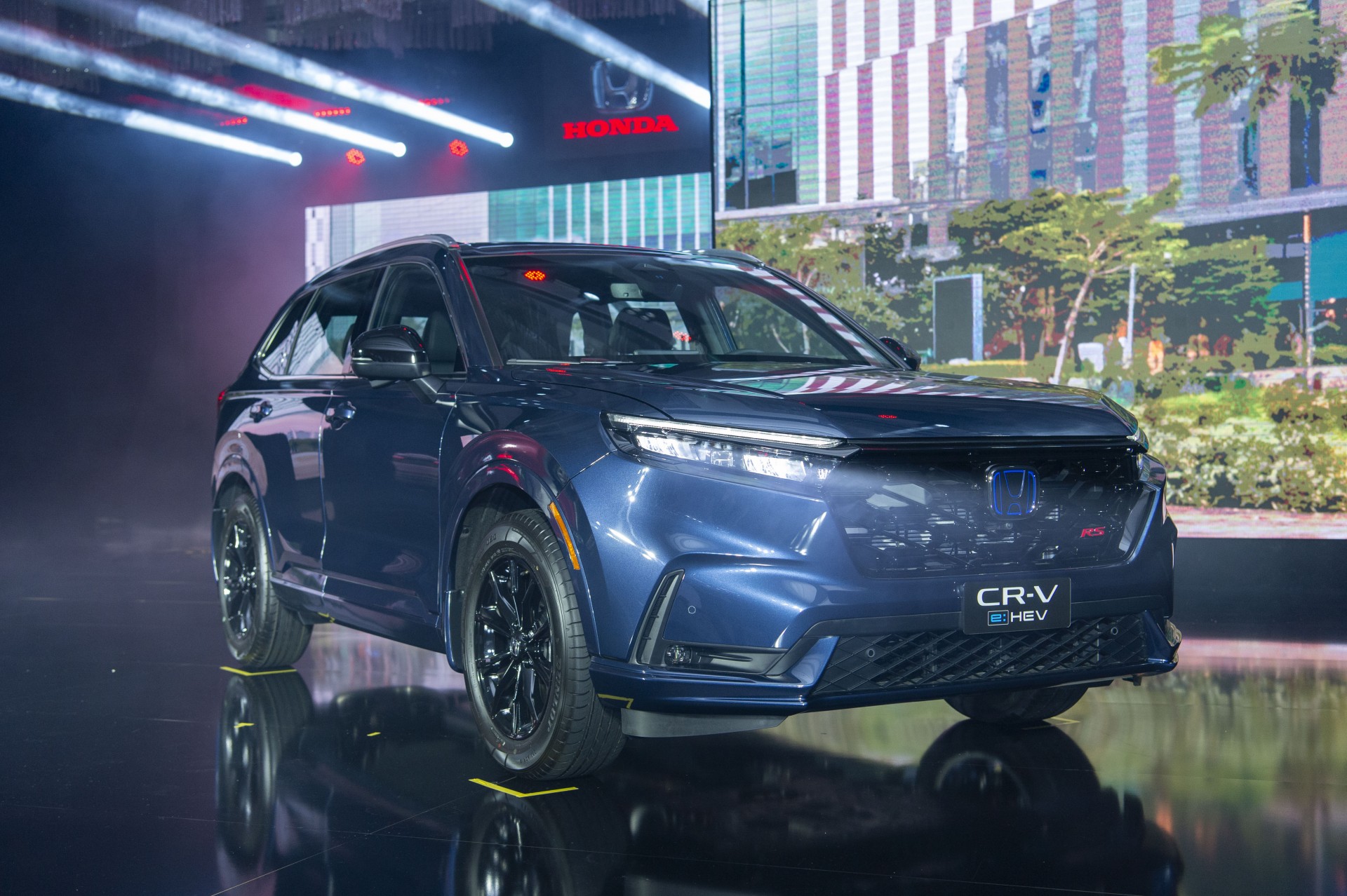 Honda CR-V thế hệ mới ra mắt, lần đầu tiên xuất phiên bản hybrid e:HEV RS Honda CR-V thế hệ mới ra mắt, lần đầu tiên xuất phiên bản hybrid e:HEV RS