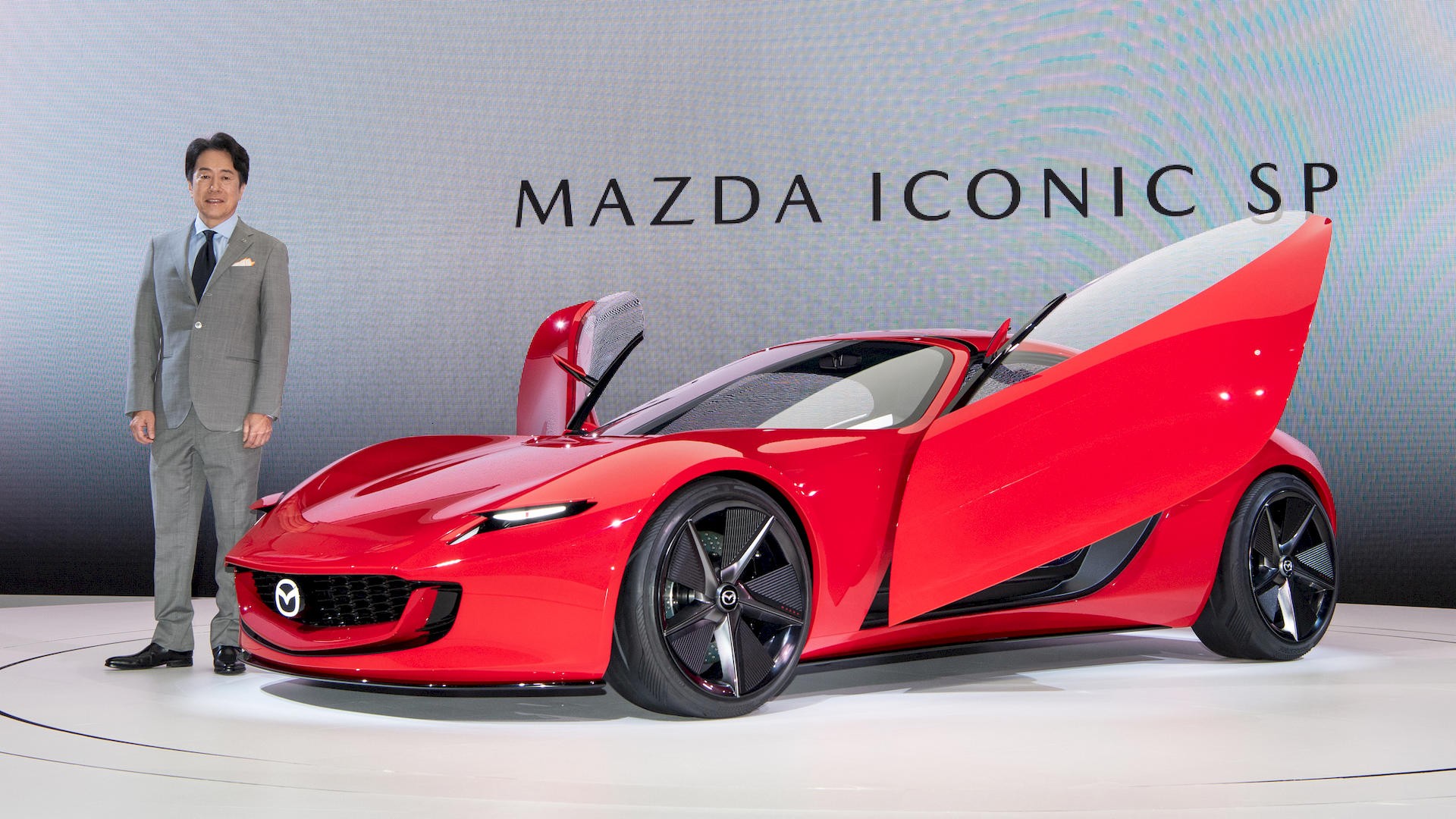 Mazda hồi sinh động cơ xoay với mẫu Iconic SP hybrid