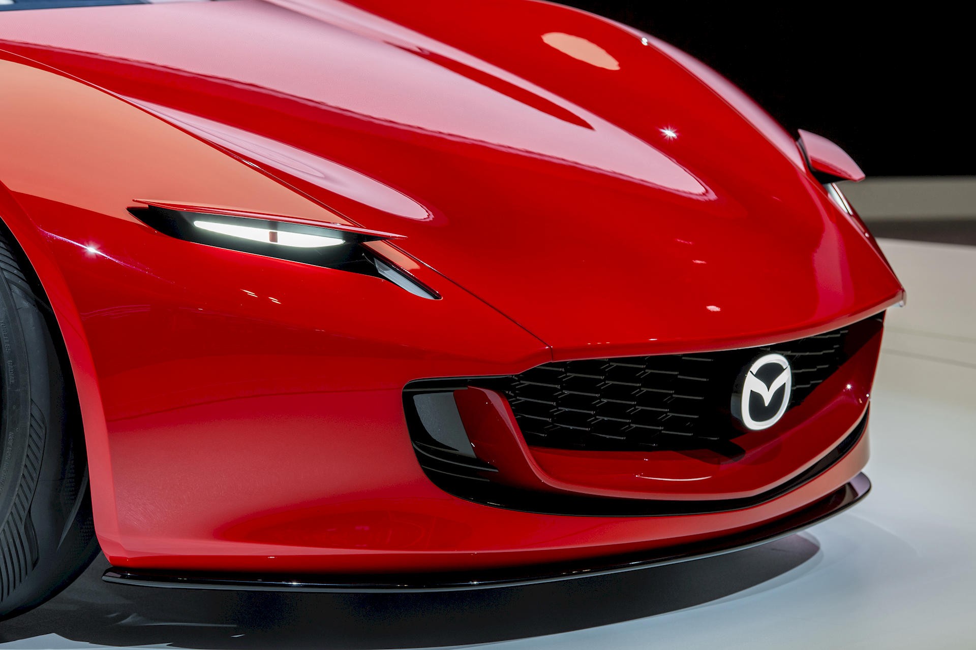 Mazda hồi sinh động cơ xoay với mẫu Iconic SP hybrid