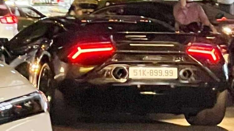 Lamborghini Huracan Tecnica đeo biển 'tứ quý 9' giá 2,74 tỷ đồng