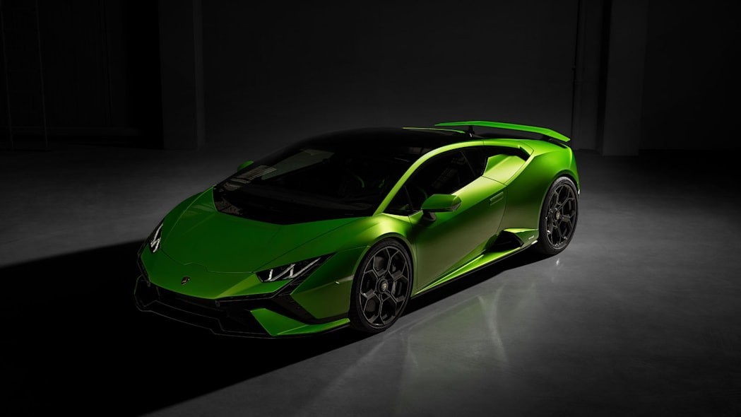 Lamborghini Huracan Tecnica đeo biển "tứ quý 9" giá 2,74 tỷ Lamborghini Huracan Tecnica đeo biển "tứ quý 9" giá 2,74 tỷ
