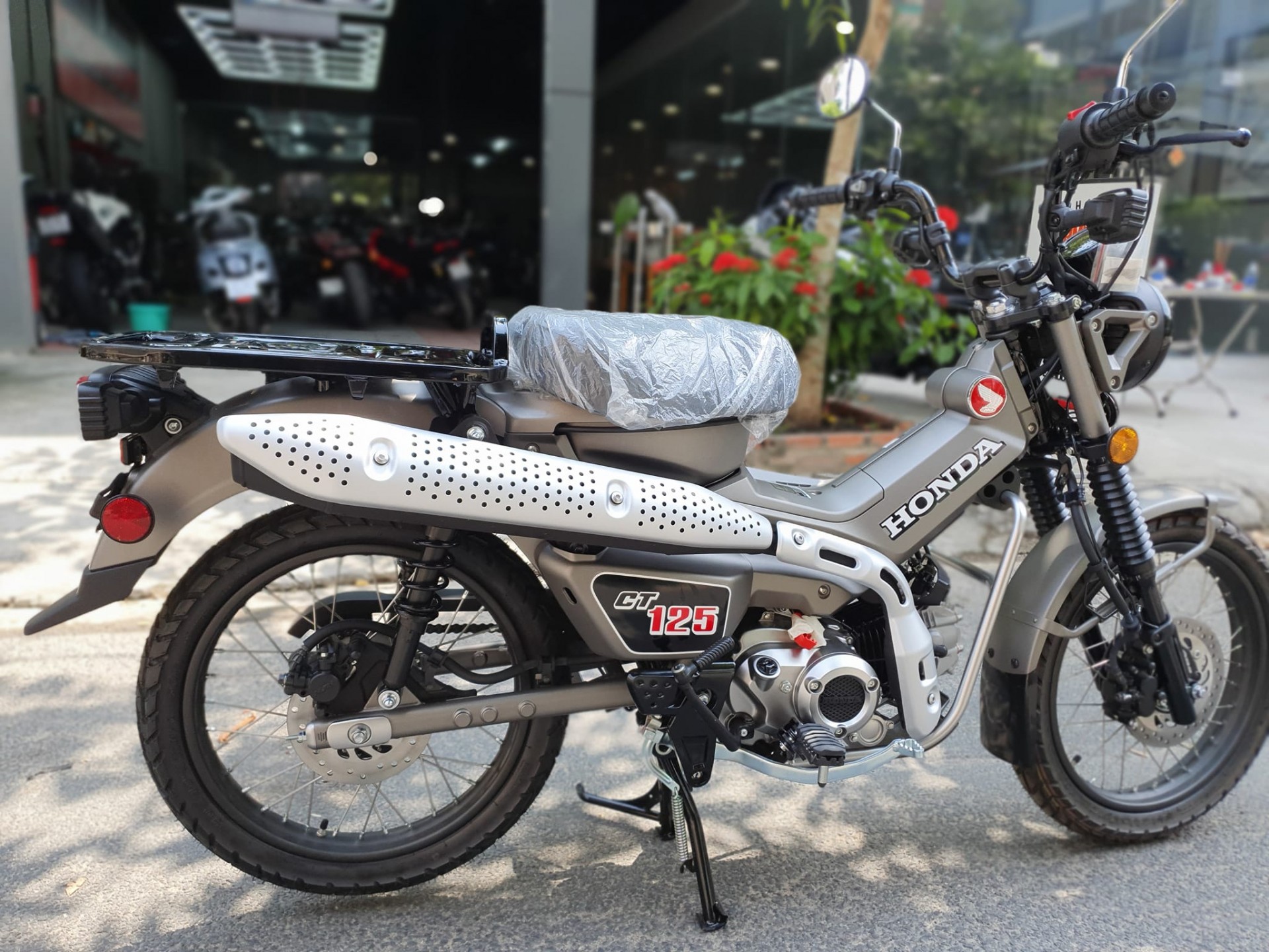Honda CT125 về Việt Nam với giá gần 200 triệu đồng Honda CT125 về Việt Nam với giá gần 200 triệu đồng