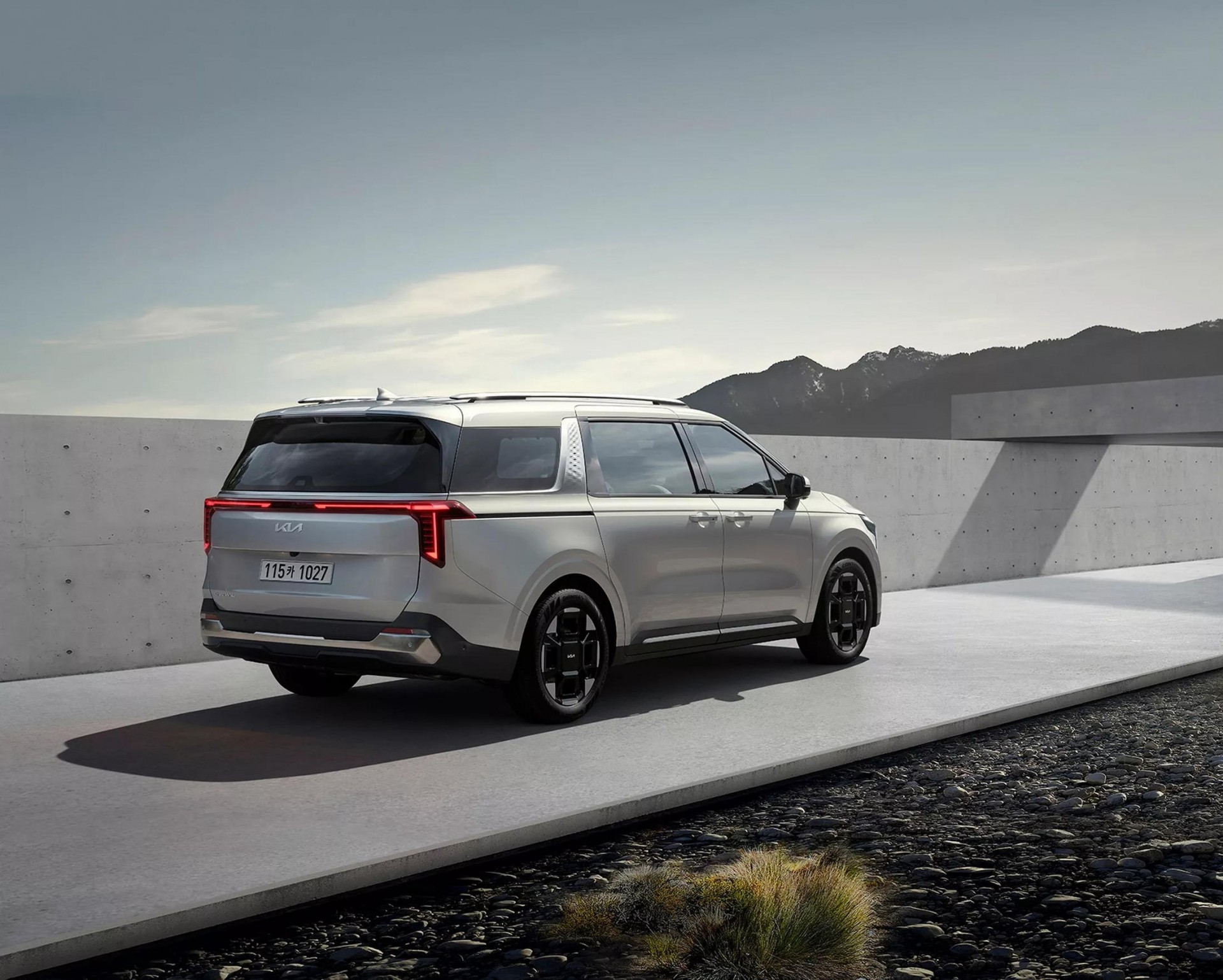 Kia Carnival 2024 ra mắt, có thêm động cơ hybrid Kia Carnival 2024 ra mắt, có thêm động cơ hybrid