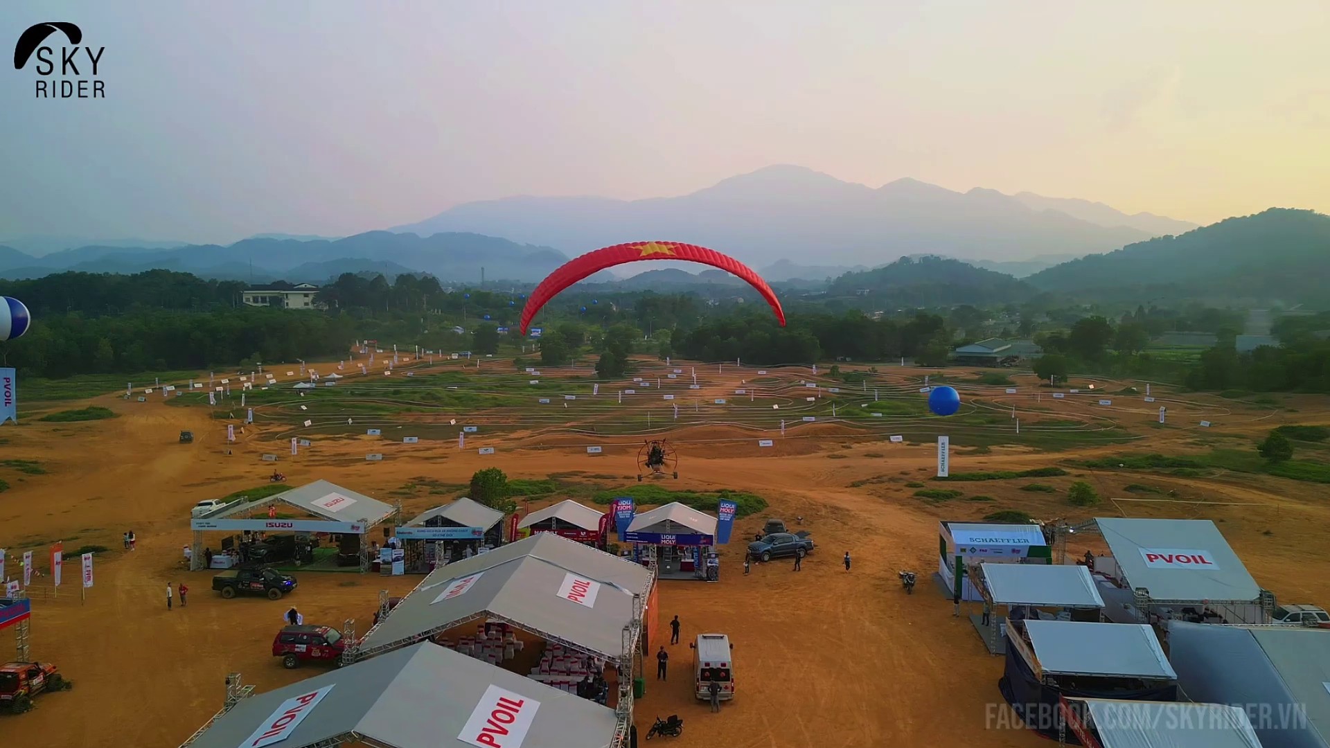 'Không là người chơi dù lượn đầu tiên nhưng tôi sẽ giúp bộ môn này phát triển tại Việt Nam' 'Không là người chơi dù lượn đầu tiên nhưng tôi sẽ giúp bộ môn này phát triển tại Việt Nam'