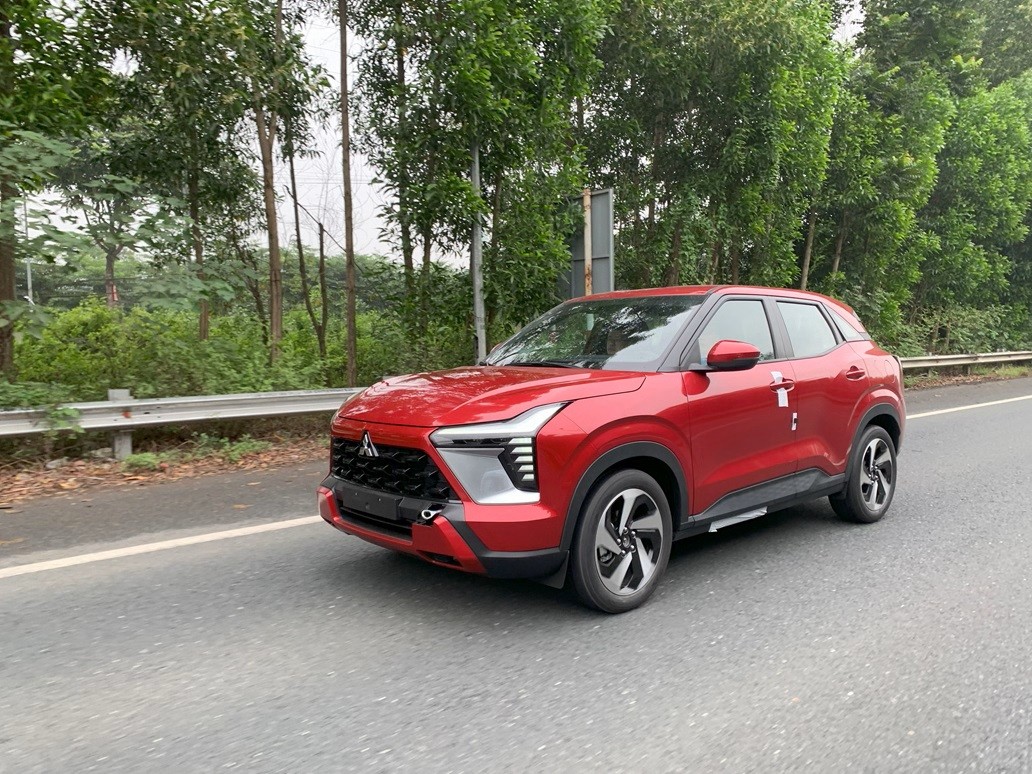 Bắt gặp Mitsubishi Xforce lăn bánh tại Hà Nội Bắt gặp Mitsubishi Xforce lăn bánh tại Hà Nội