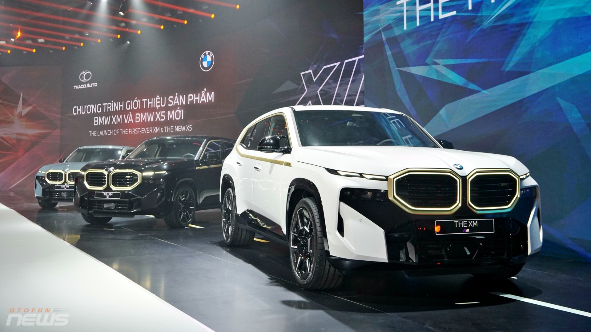 Cận cảnh SUV hiệu năng cao BMW XM 2024 giá 10,9 tỷ đồng