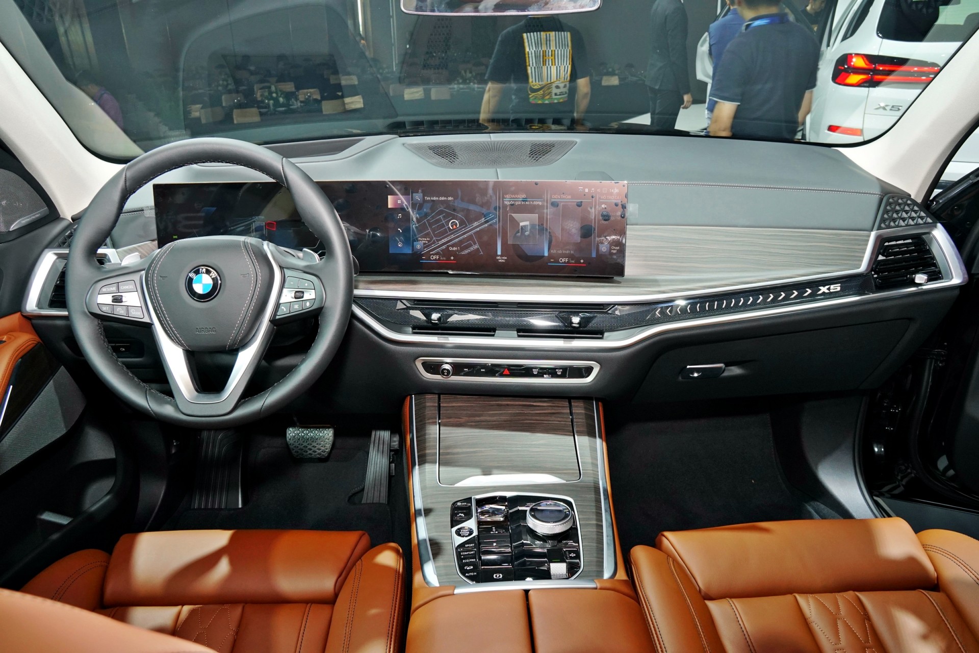 BMW X5 LCI 2024 trình làng tại Việt Nam với giá từ 3,9 tỷ đồng