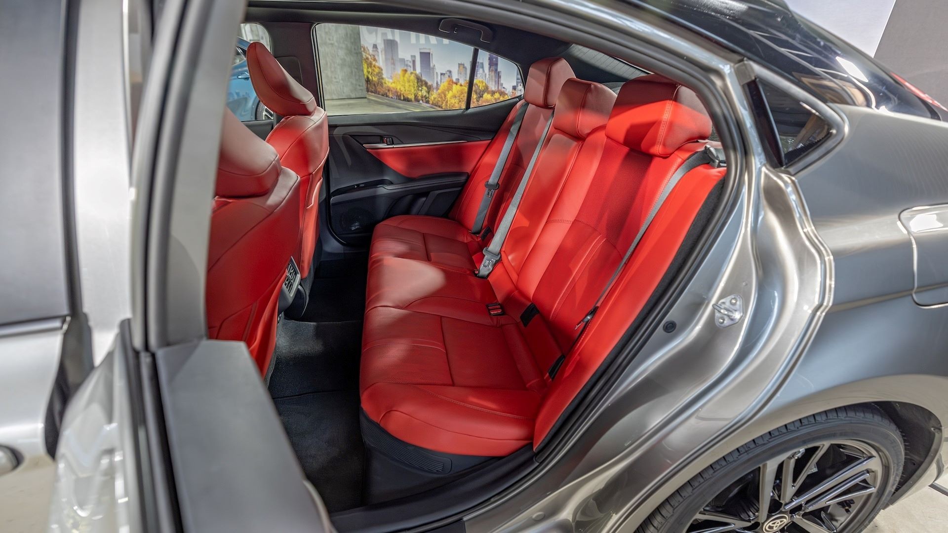 Toyota Camry 2025 ra mắt, chỉ có phiên bản hybrid Toyota Camry 2025 ra mắt, chỉ có phiên bản hybrid