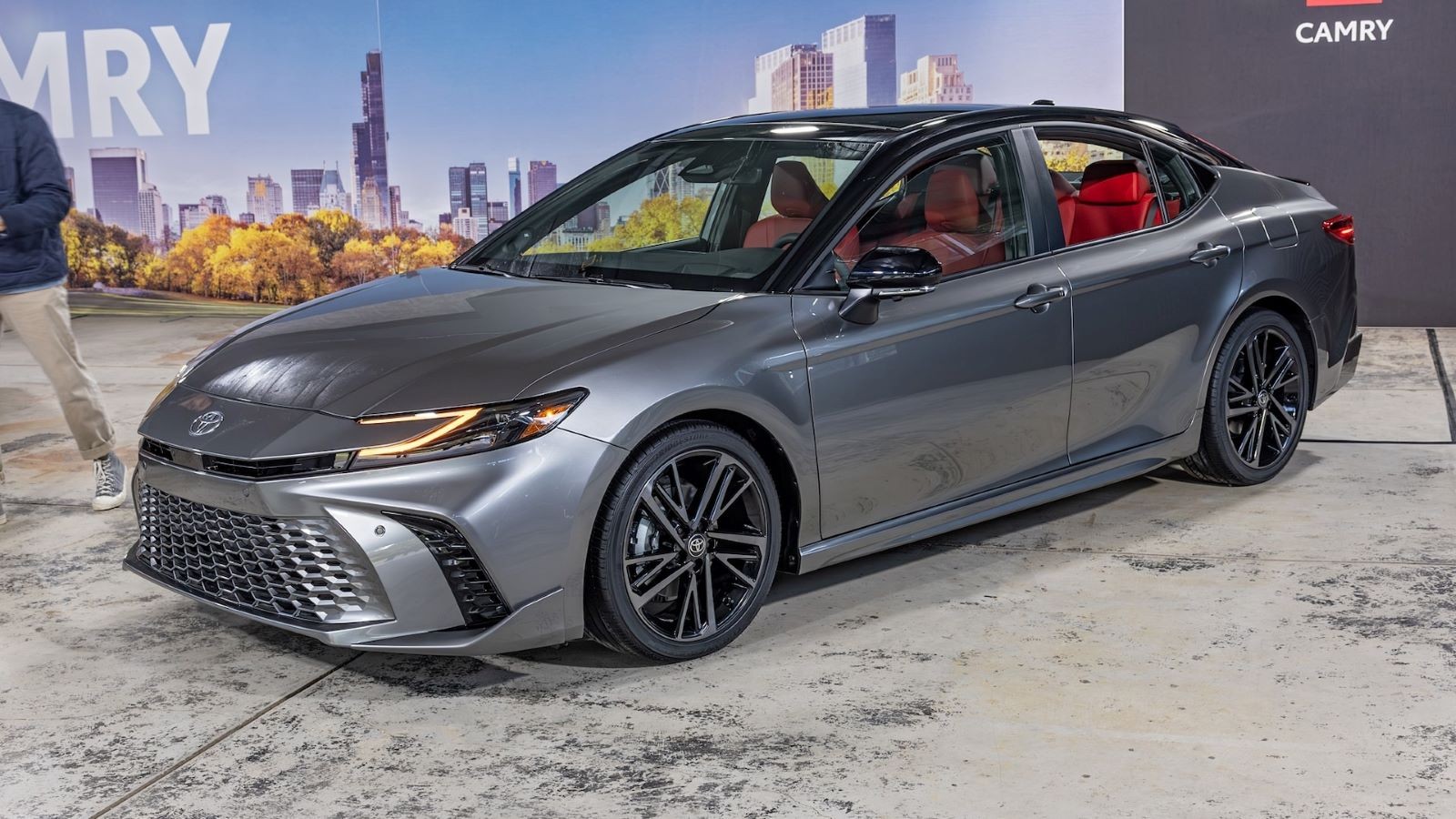 Toyota Camry 2025 ra mắt, chỉ có phiên bản hybrid Toyota Camry 2025 ra mắt, chỉ có phiên bản hybrid