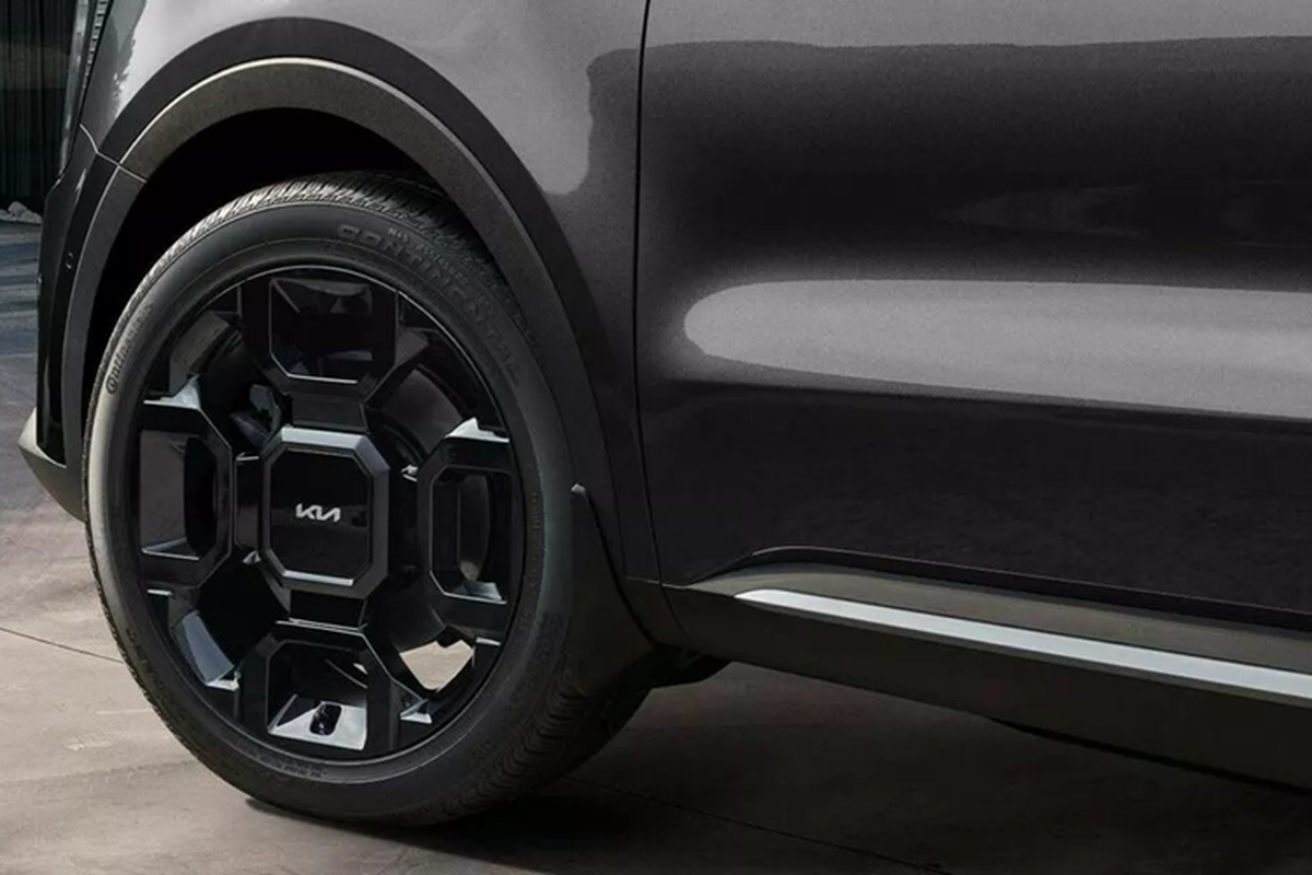 Kia Sorento 2025 lộ diện trước ngày ra mắt
