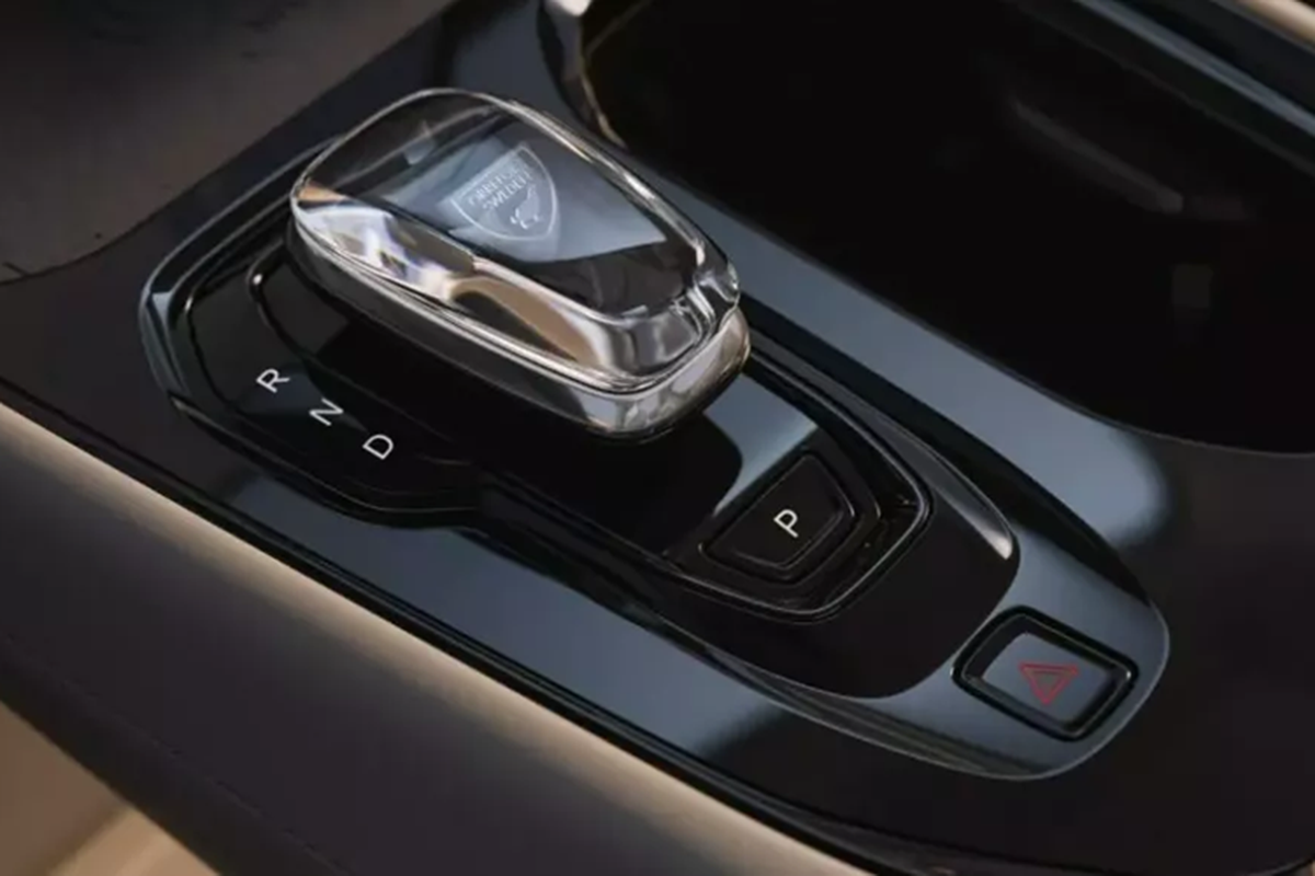 Cận cảnh Volvo EM90   Mẫu MPV điện đầu tiên của hãng xe Thụy Điển