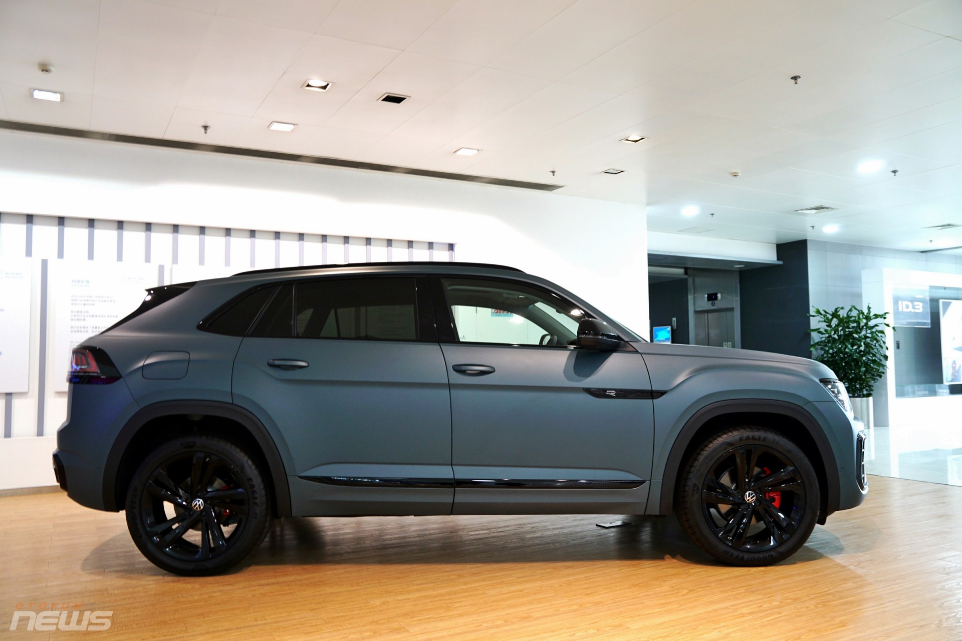 Volkswagen Teramont X có giá dự kiến gần 2,2 tỷ tại Việt Nam Volkswagen Teramont X có giá dự kiến gần 2,2 tỷ tại Việt Nam