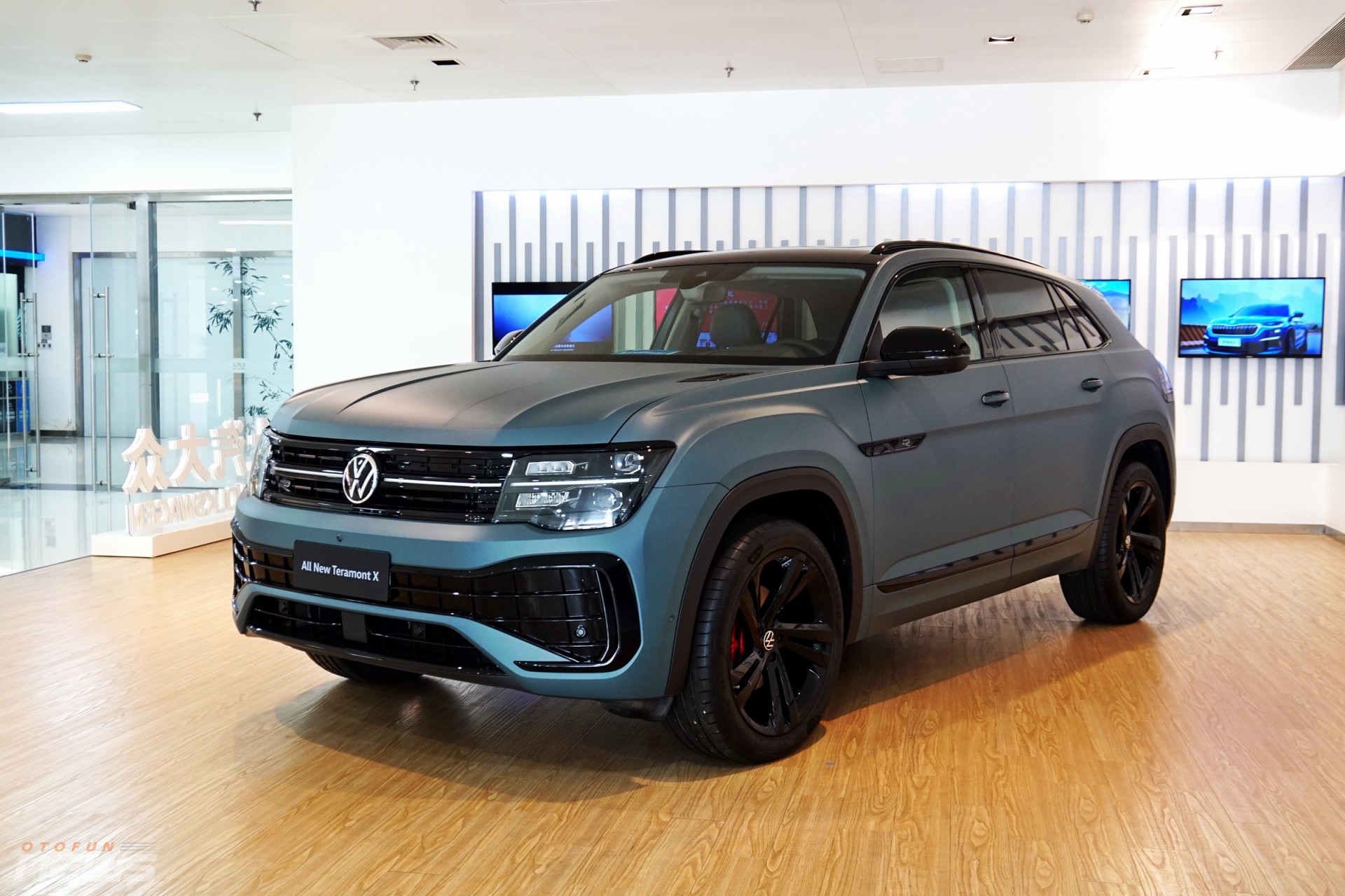 Volkswagen Teramont X có giá dự kiến gần 2,2 tỷ tại Việt Nam Volkswagen Teramont X có giá dự kiến gần 2,2 tỷ tại Việt Nam