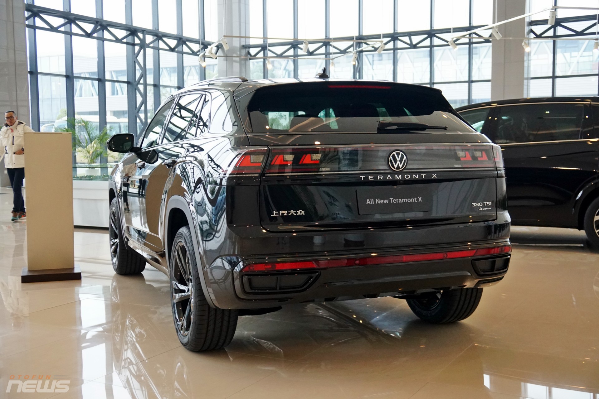 Volkswagen Teramont X có giá dự kiến gần 2,2 tỷ tại Việt Nam Volkswagen Teramont X có giá dự kiến gần 2,2 tỷ tại Việt Nam