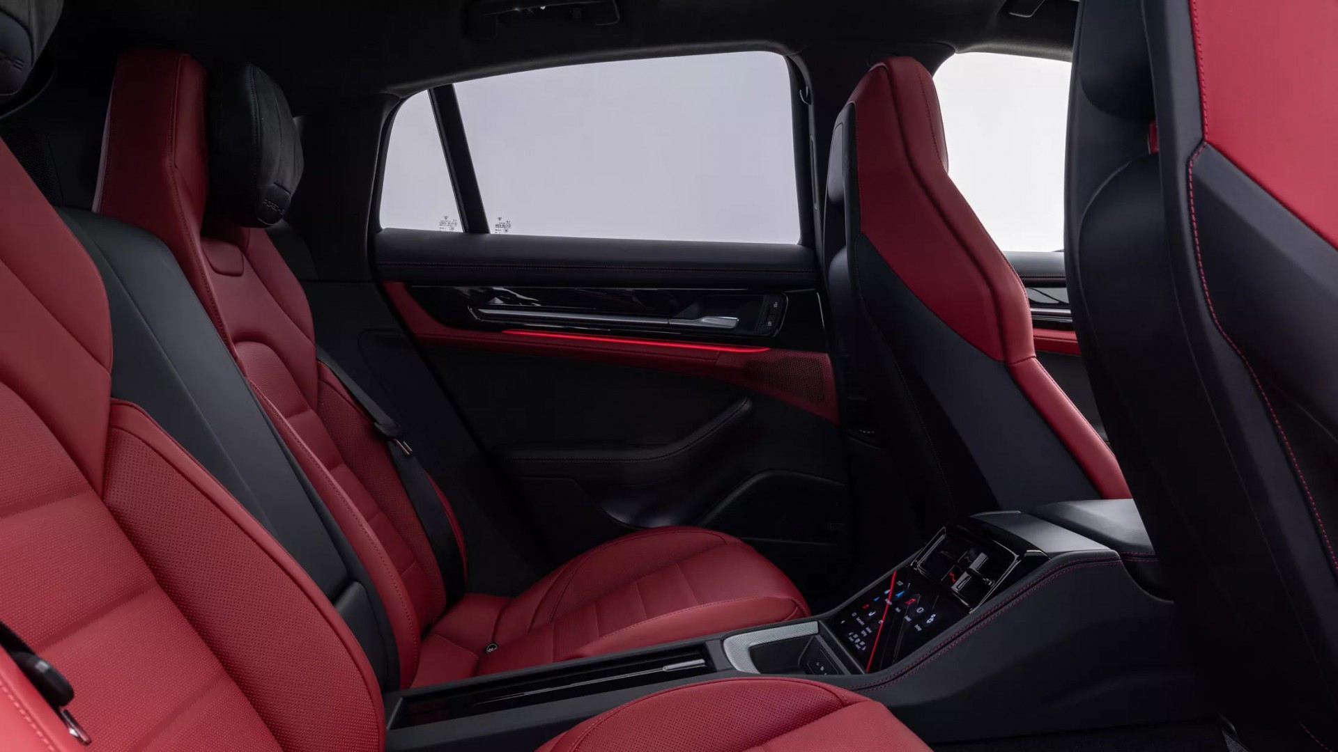Porsche Panamera thế hệ mới trình làng với hàng loạt công nghệ mới