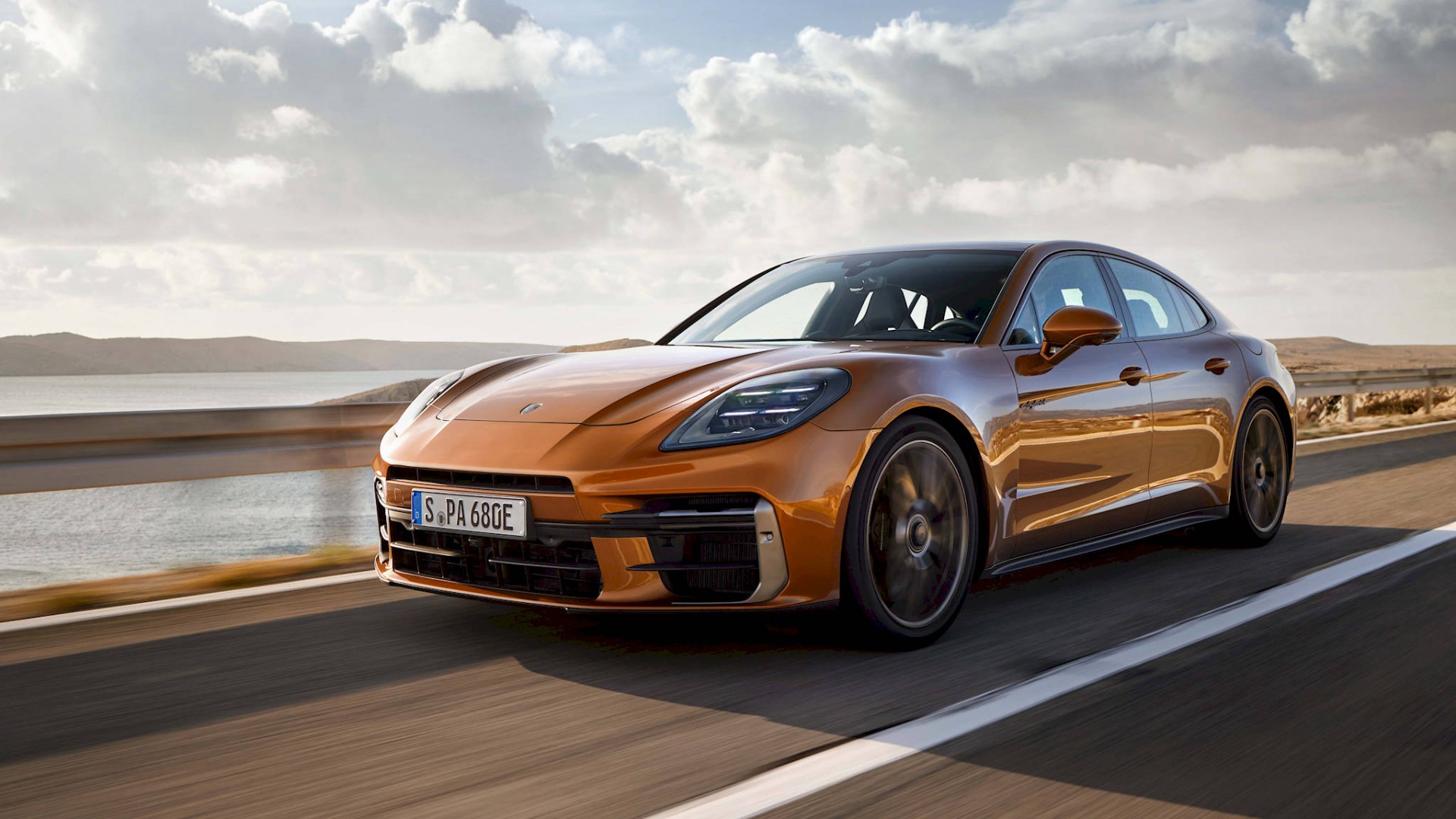Porsche Panamera thế hệ mới trình làng với hàng loạt công nghệ mới