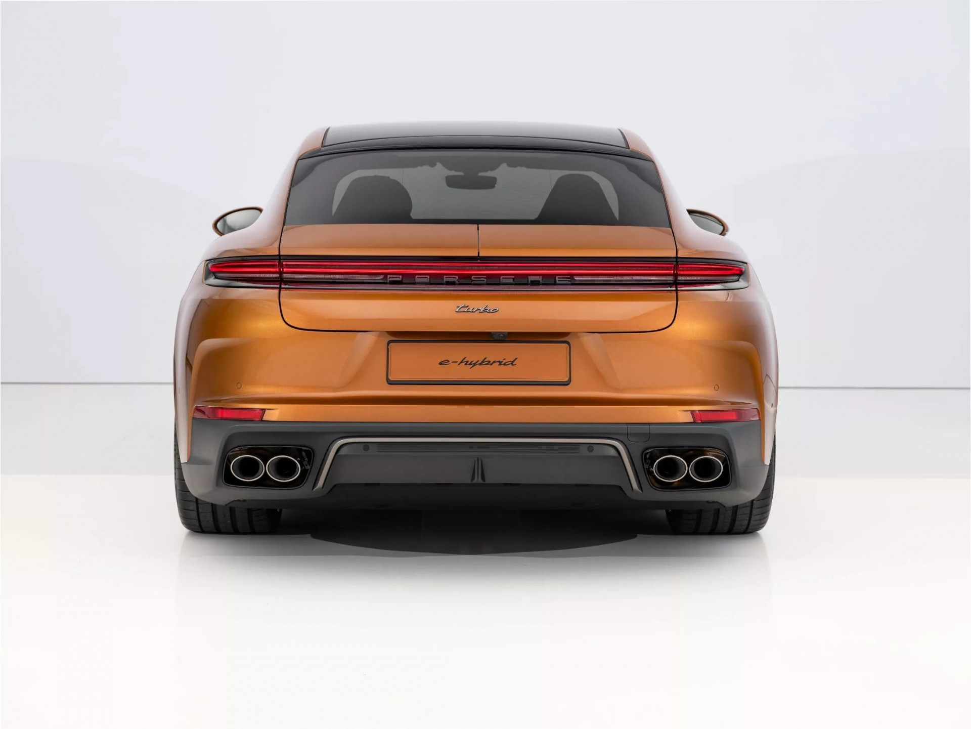 Porsche Panamera thế hệ mới trình làng với hàng loạt công nghệ mới