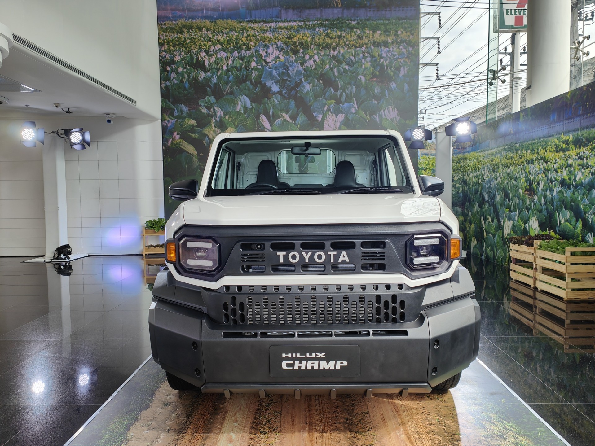 Toyota Hilux Champ 2024 ra mắt, xe bán tải có độ tùy biến cao Toyota Hilux Champ 2024 ra mắt, xe bán tải có độ tùy biến cao
