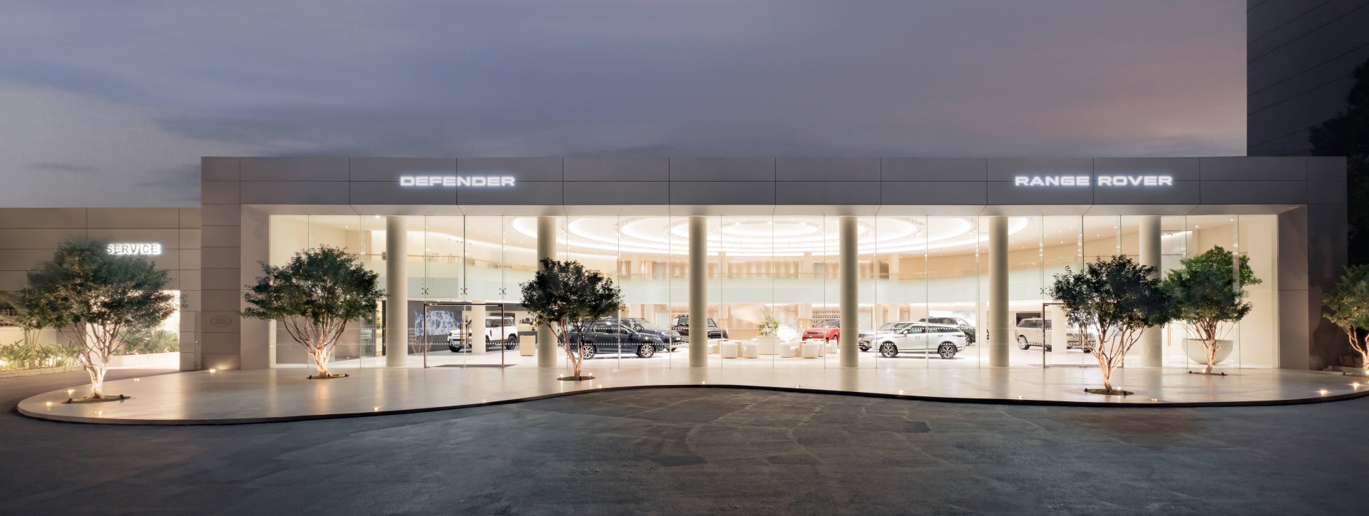 Việt Nam xuất hiện Trung tâm trưng bày mới dành cho xe Land Rover đầu tiên thế giới Việt Nam xuất hiện Trung tâm trưng bày mới dành cho xe Land Rover đầu tiên thế giới