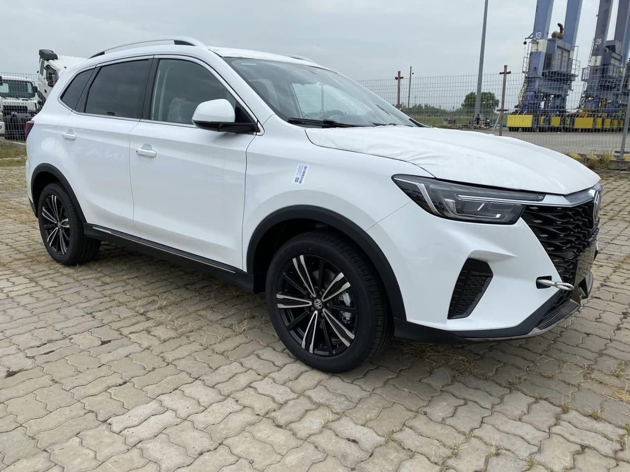 Xe MG RX5 giảm tới 120 triệu đồng nhằm thu hút khách Xe MG RX5 giảm tới 120 triệu đồng nhằm thu hút khách