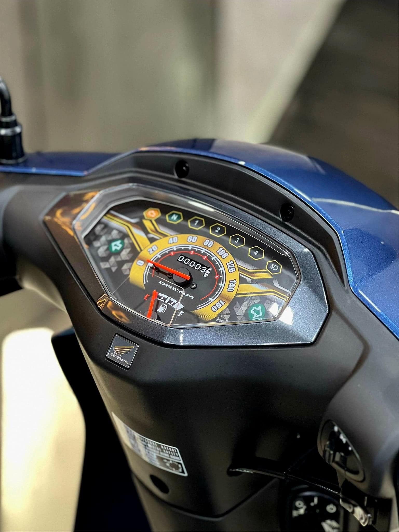 Honda Dream 2024 có giá tới hơn 140 triệu tại Việt Nam Honda Dream 2024 có giá tới hơn 140 triệu tại Việt Nam