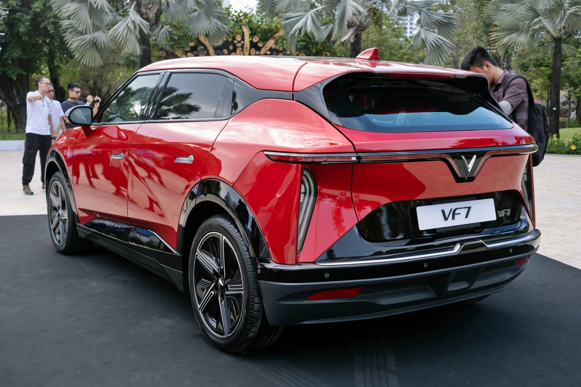 Đánh giá nhanh Vinfast VF7 hoàn toàn mới Đánh giá nhanh Vinfast VF7 hoàn toàn mới