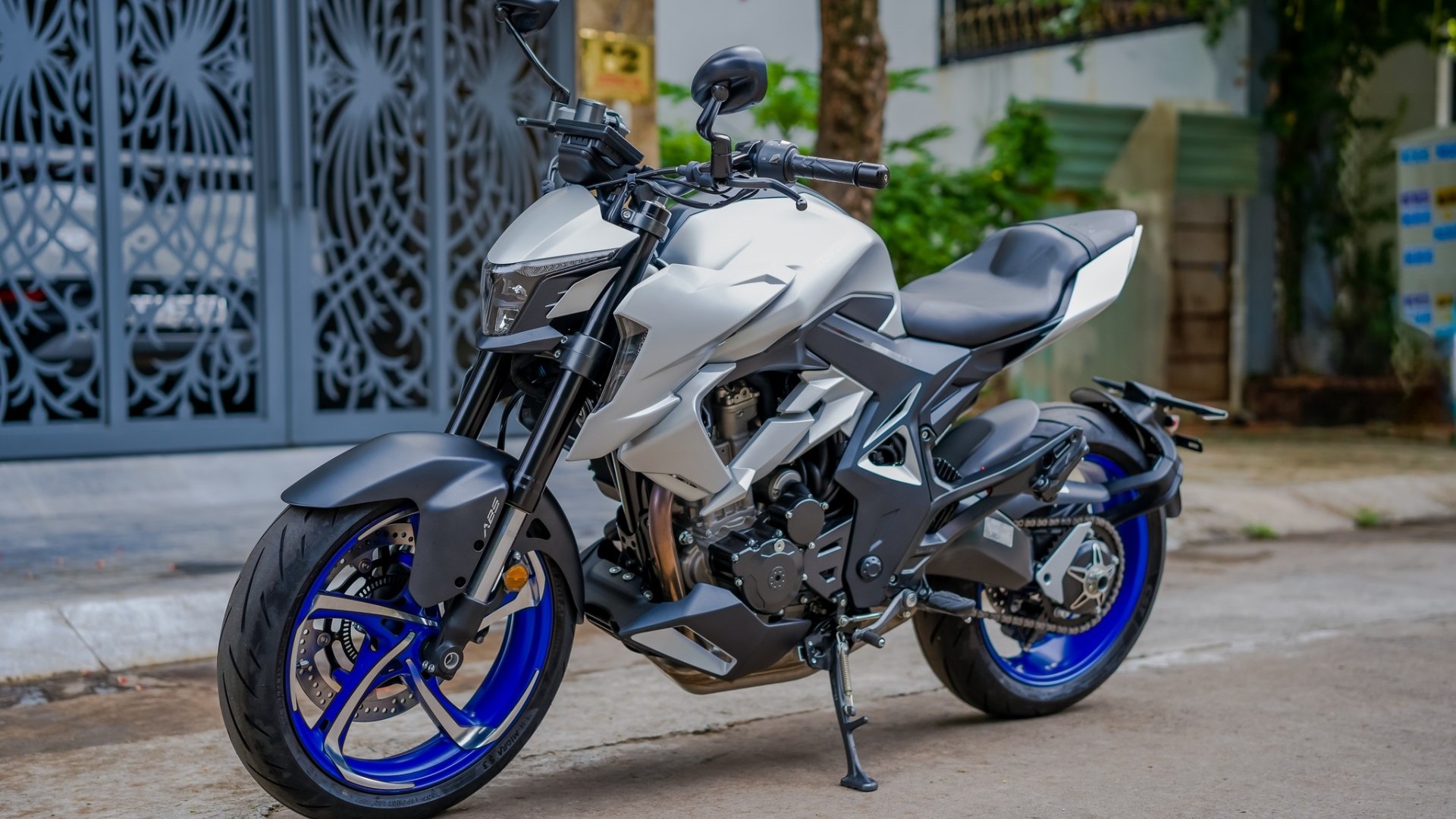Zontes 350R1 - Mô tô Trung Quốc có giá 96 triệu đồng tại Việt Nam